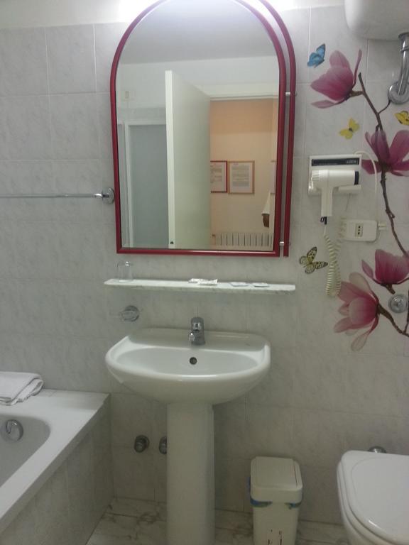 Camere Da Aldo In Centro Sirolo Rum bild